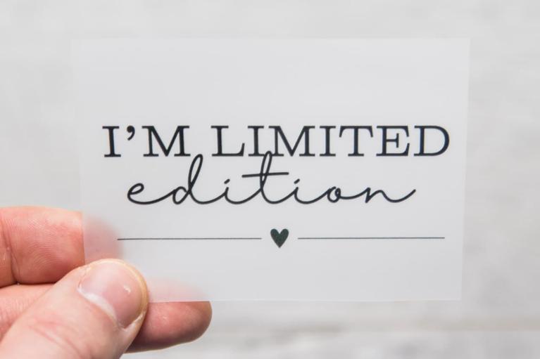 Suunnittelijan silityskuva \"I\'M LIMITED edition\" – Unikati Bag Design (Nimikenumero 9402)